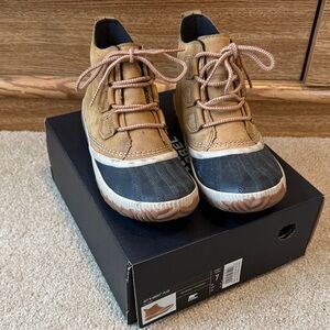 Sorel out n about boot